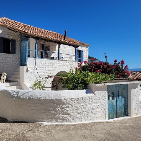 Lovely Traditionnal House With Sea View Tiros Exterior photo